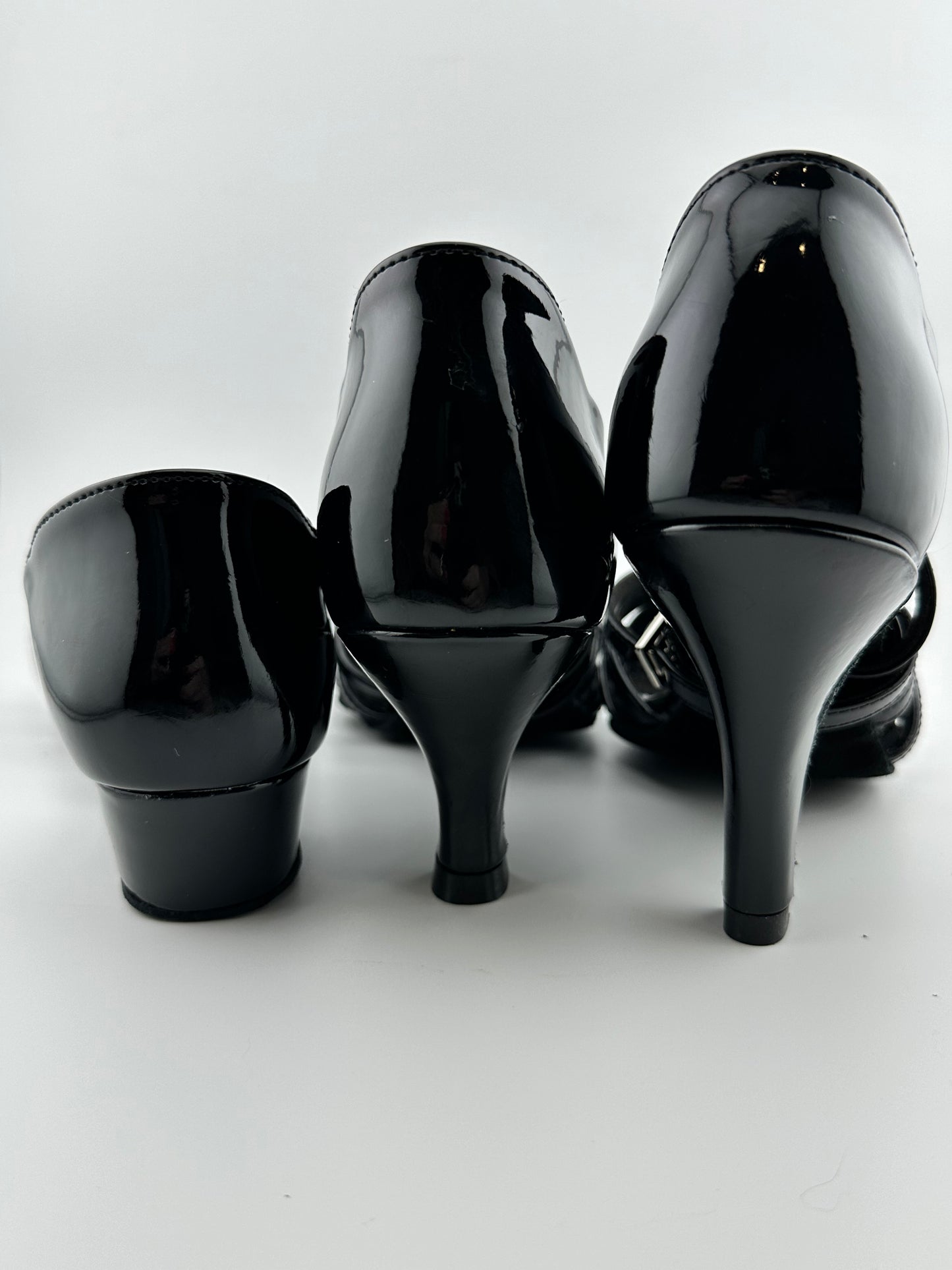 Queen-Black Patent Leather