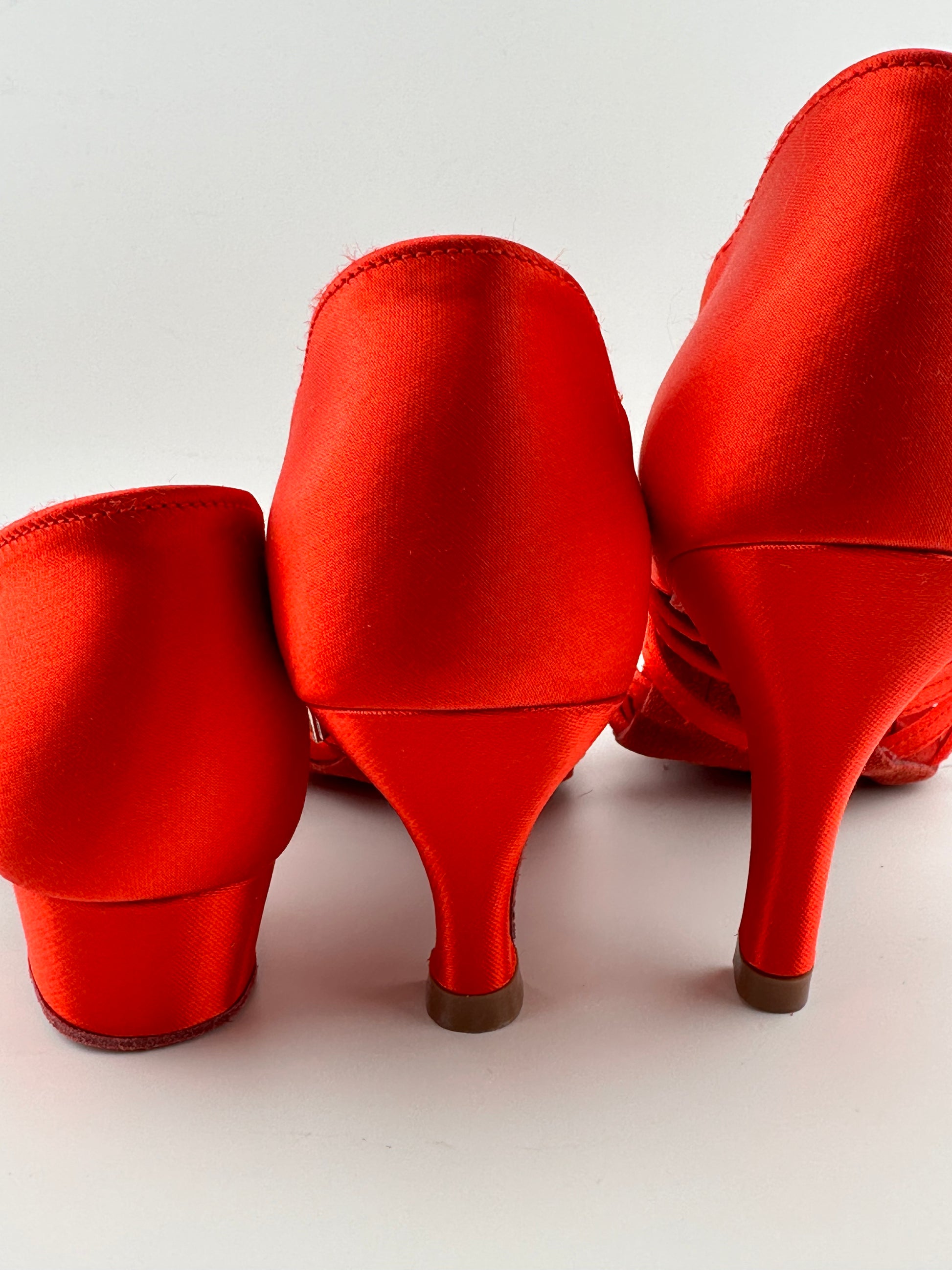 Red satin shoes shop
